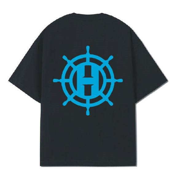 H ESSENTIAL TEE
